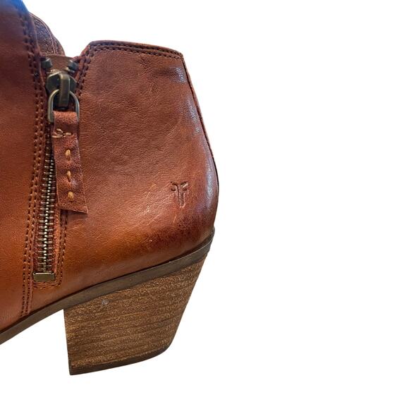 Frye Zip Up Cognac Brown Leather Judith Ankle Boots Womens Size 9 - Picture 5 of 9